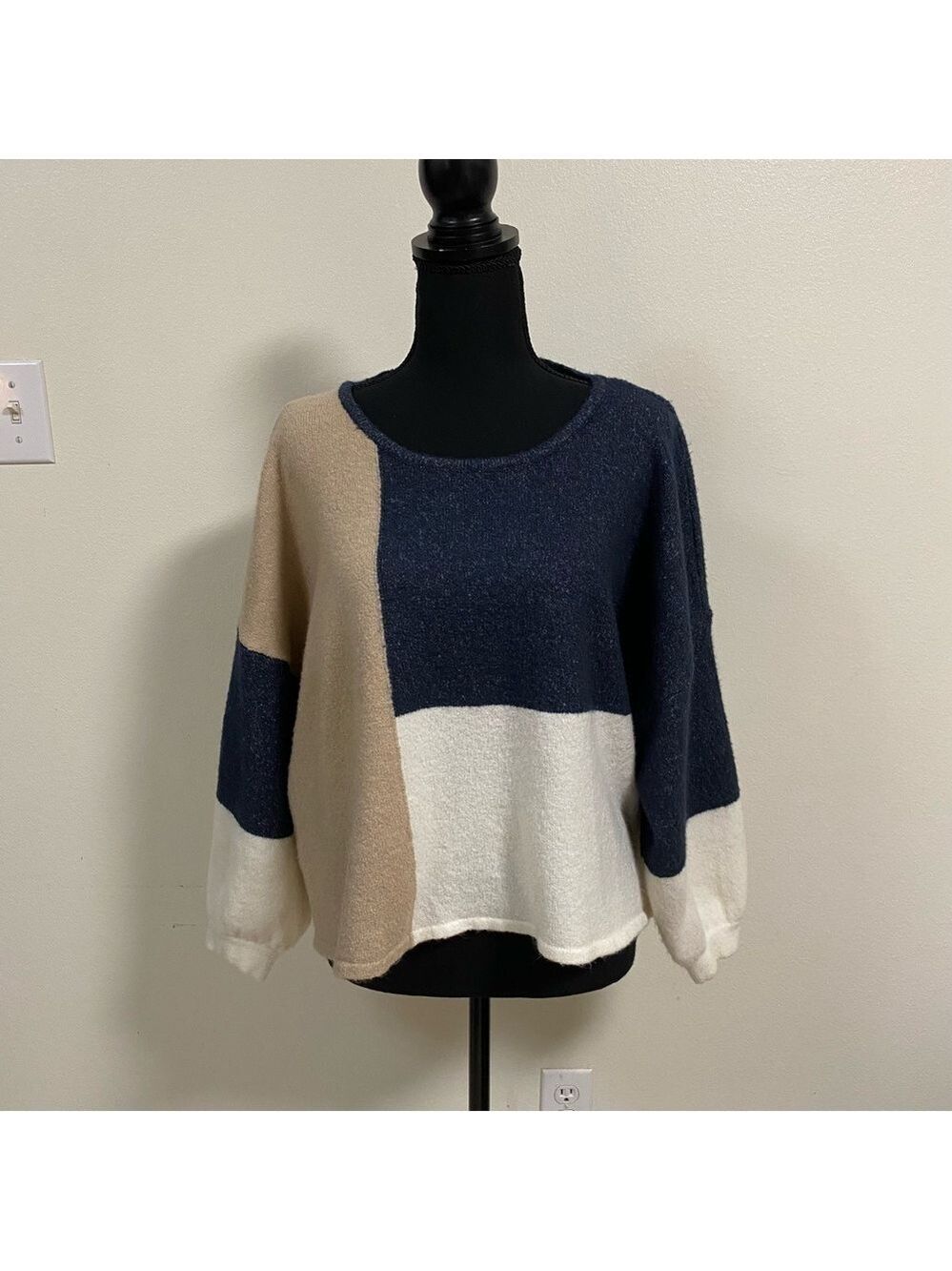 By the river Colorblock tie back Dolman sweater Size M/L